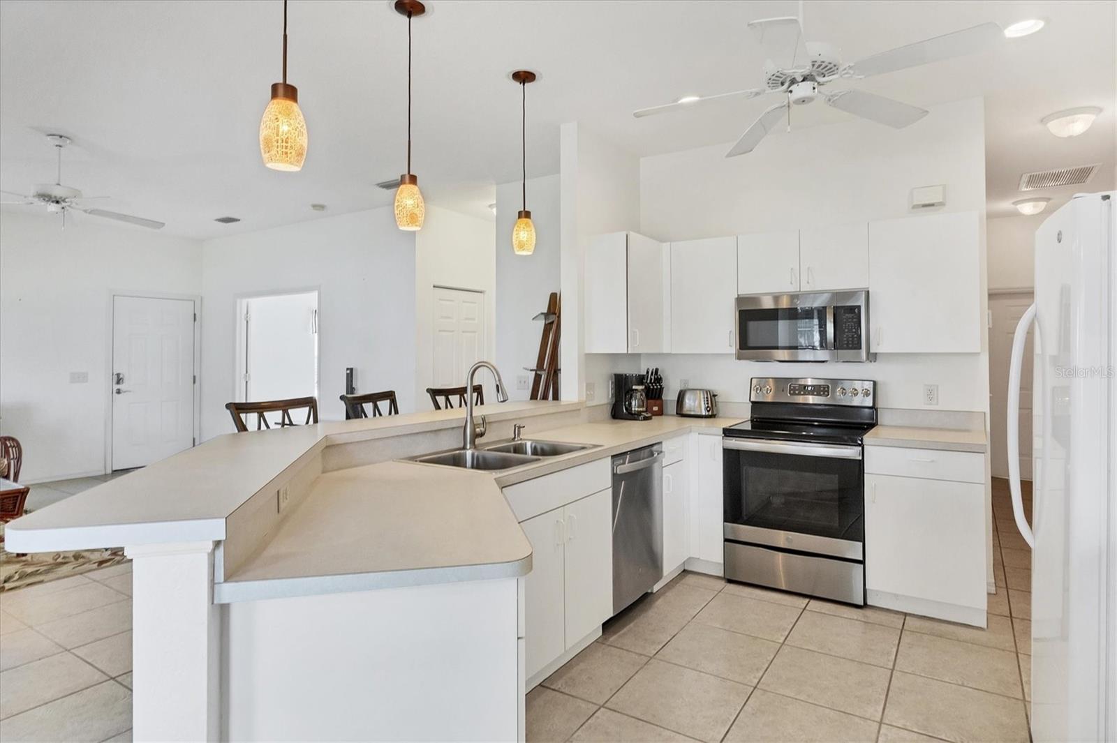 1516 RED OAK LANE