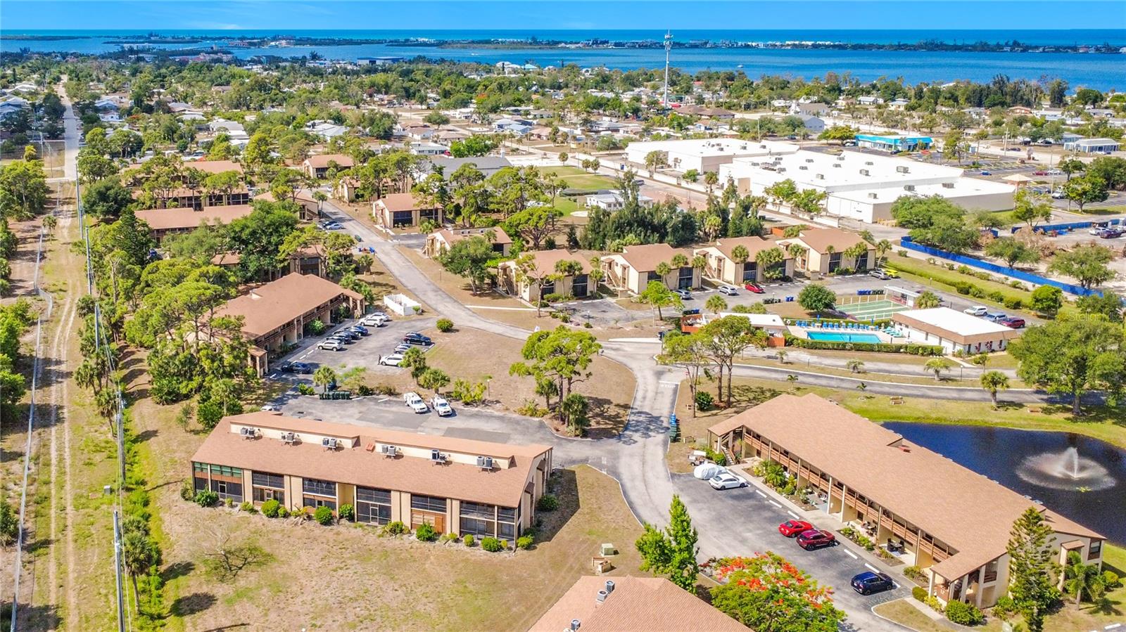 5 QUAILS RUN BOULEVARD 9