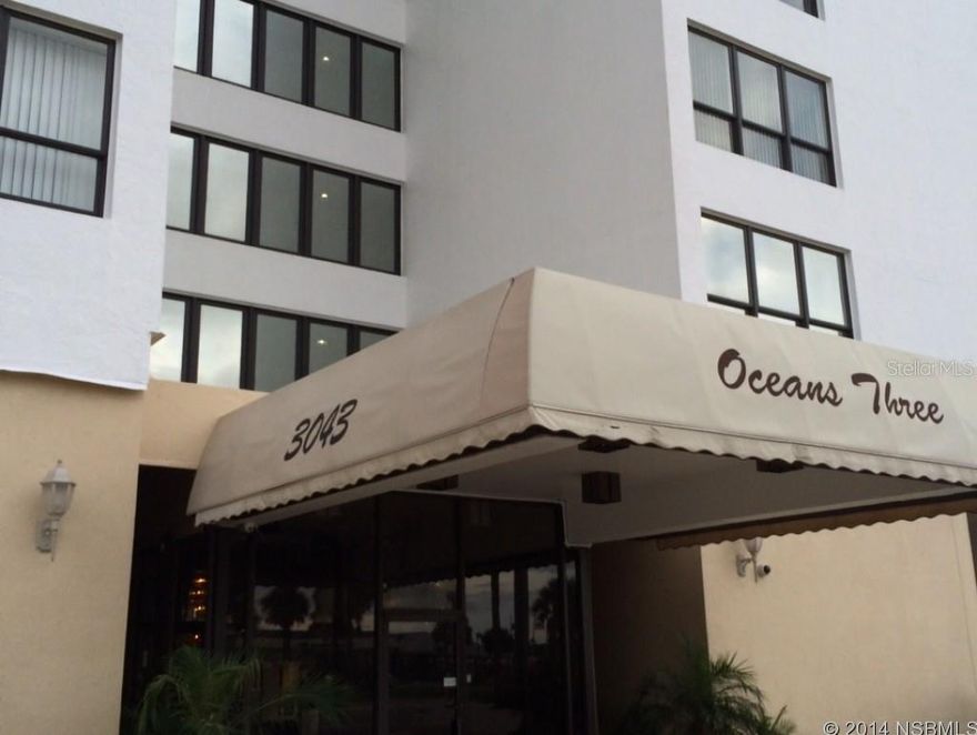 Enjoy the GORGEOUS views of the Atlantic, Halifax River and City from your move in ready home in the newly renovated Oceans Three Condominium. Park your car and forget it: the NEW Publix is directly across the street and golf, tennis and the beach are waiting for you! The previous owner was an artist inspired by the blue of the ocean and the white of the clouds. Find your Peace of Mind in this lovely space. White tiles and and wood laminate flooring accent this furnished unit. HOME WARRANTY included. ;Water: City