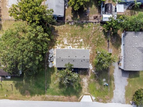 A home in BARTOW