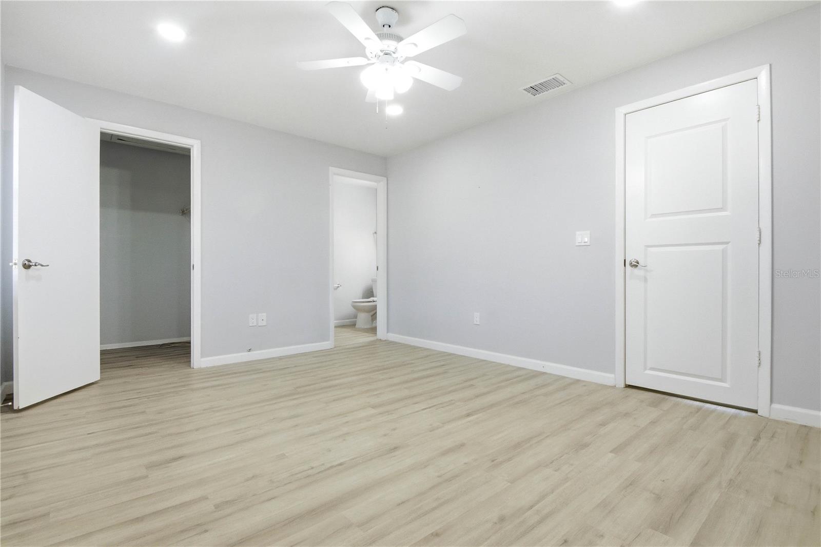 VILLAGE XVIII UNIT II OF CARRO - Residential Lease