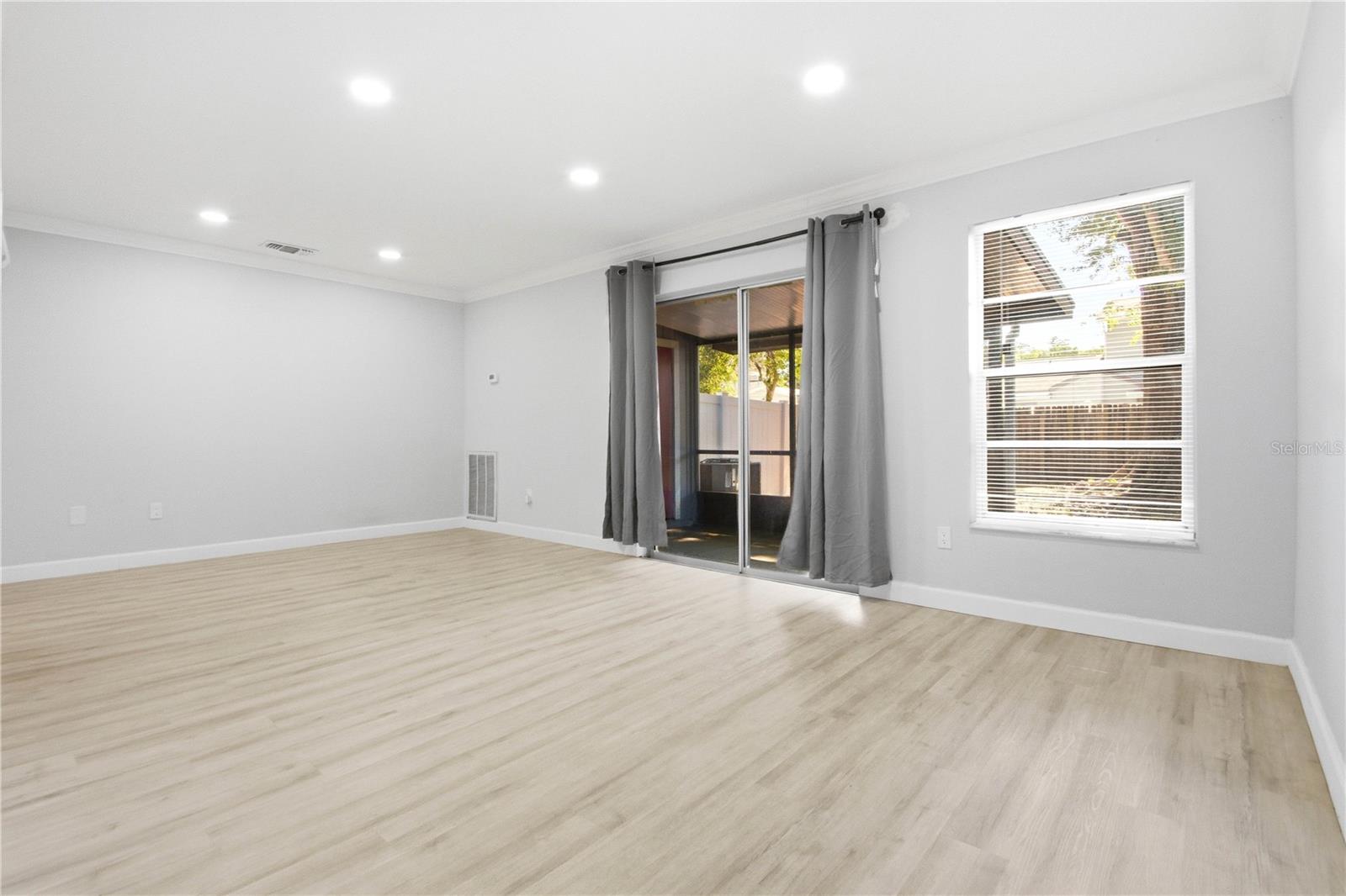 VILLAGE XVIII UNIT II OF CARRO - Residential Lease