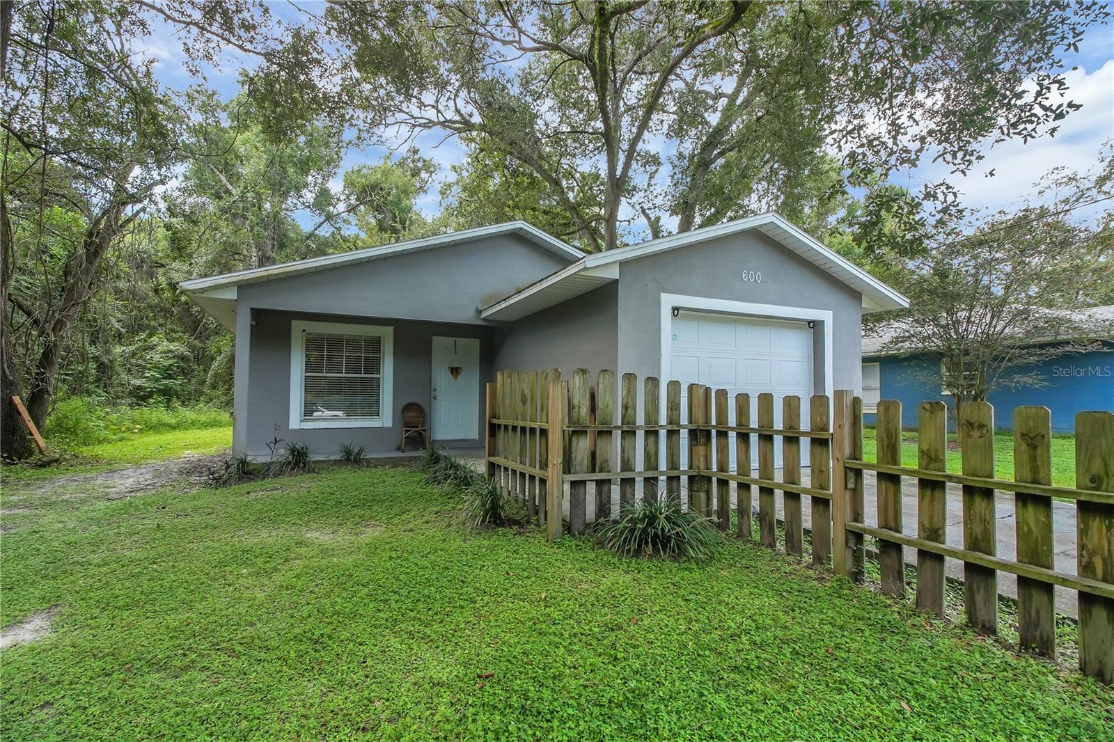 MEADOW LAWN - Residential