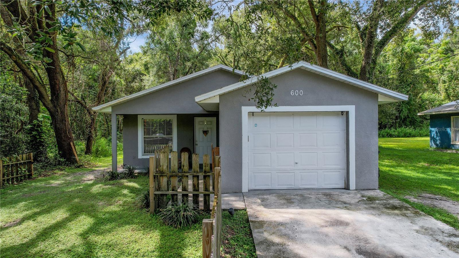 MEADOW LAWN - Residential