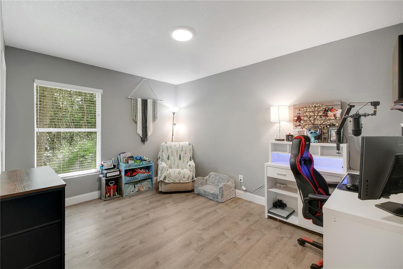 MEADOW LAWN - Residential