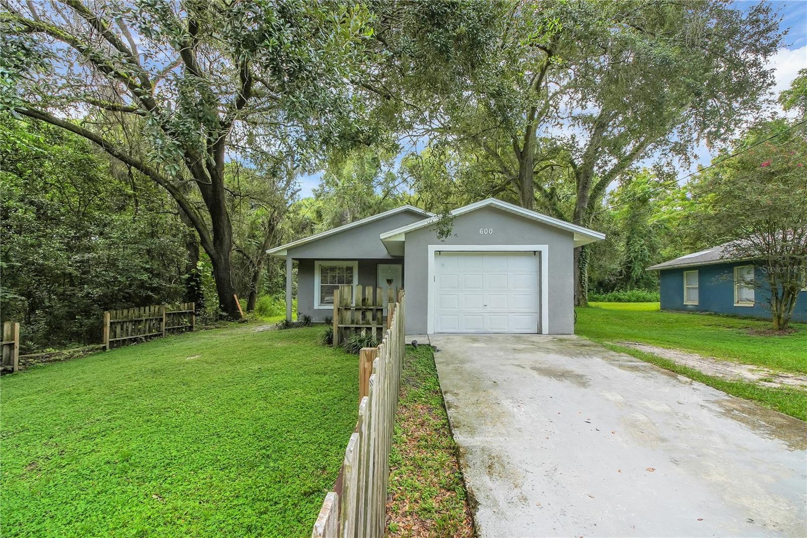 MEADOW LAWN - Residential