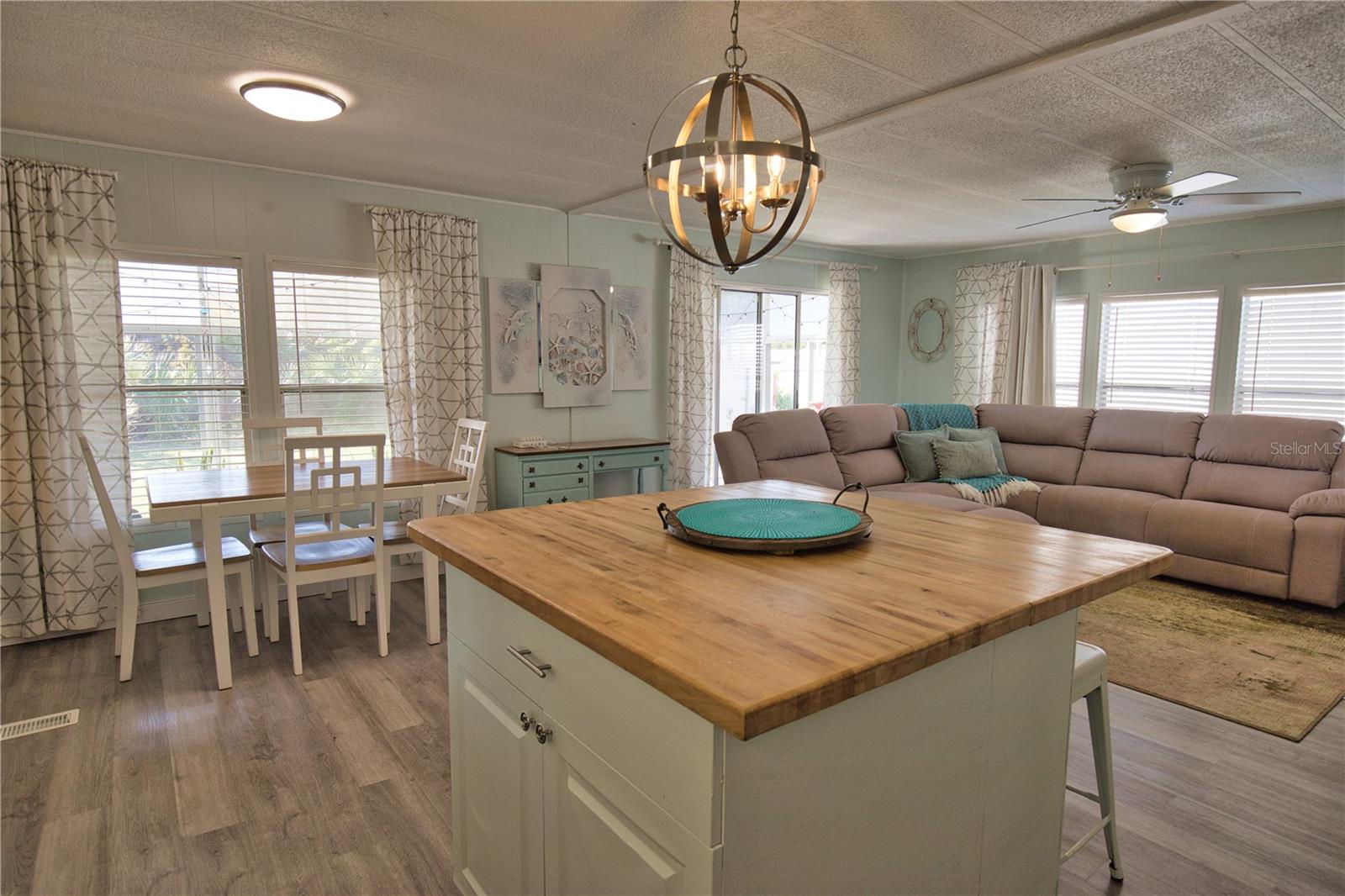 PINE LAKE - Residential