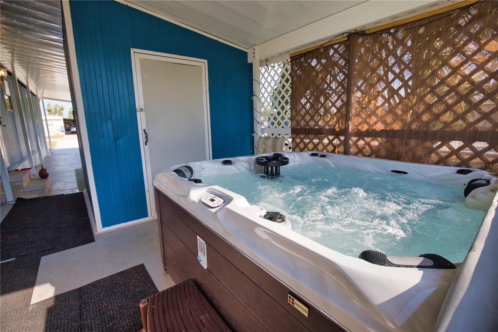 PINE LAKE - Residential