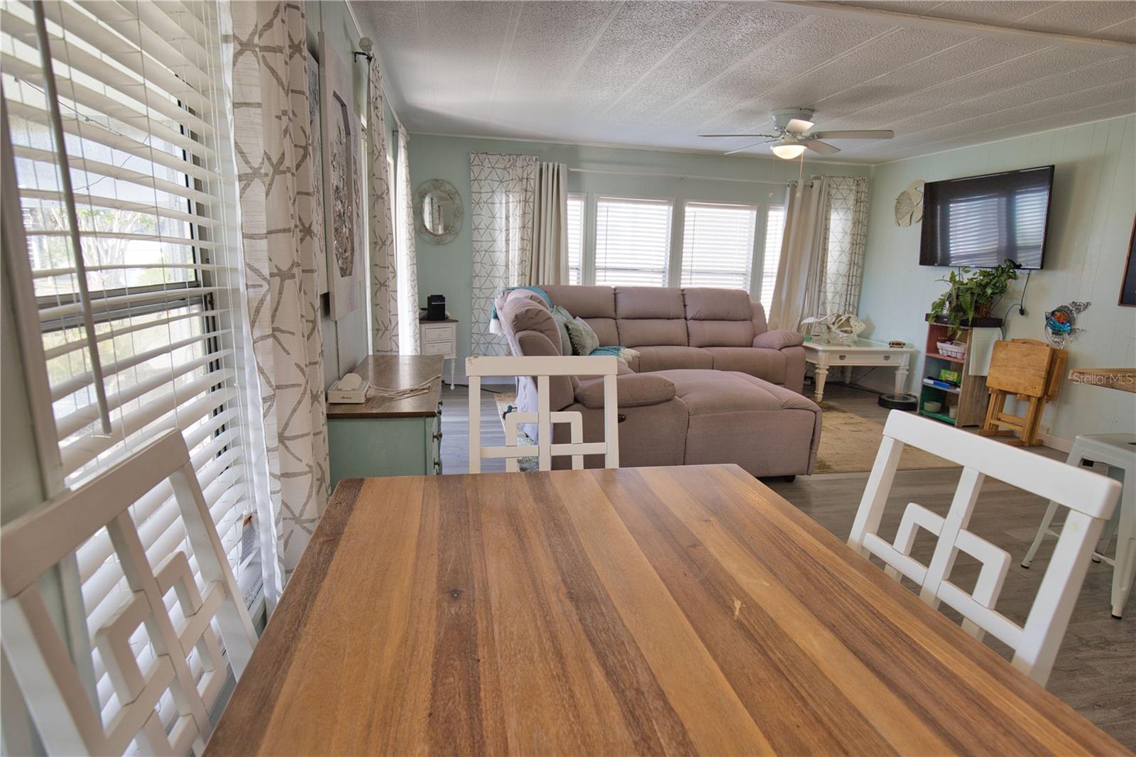 PINE LAKE - Residential