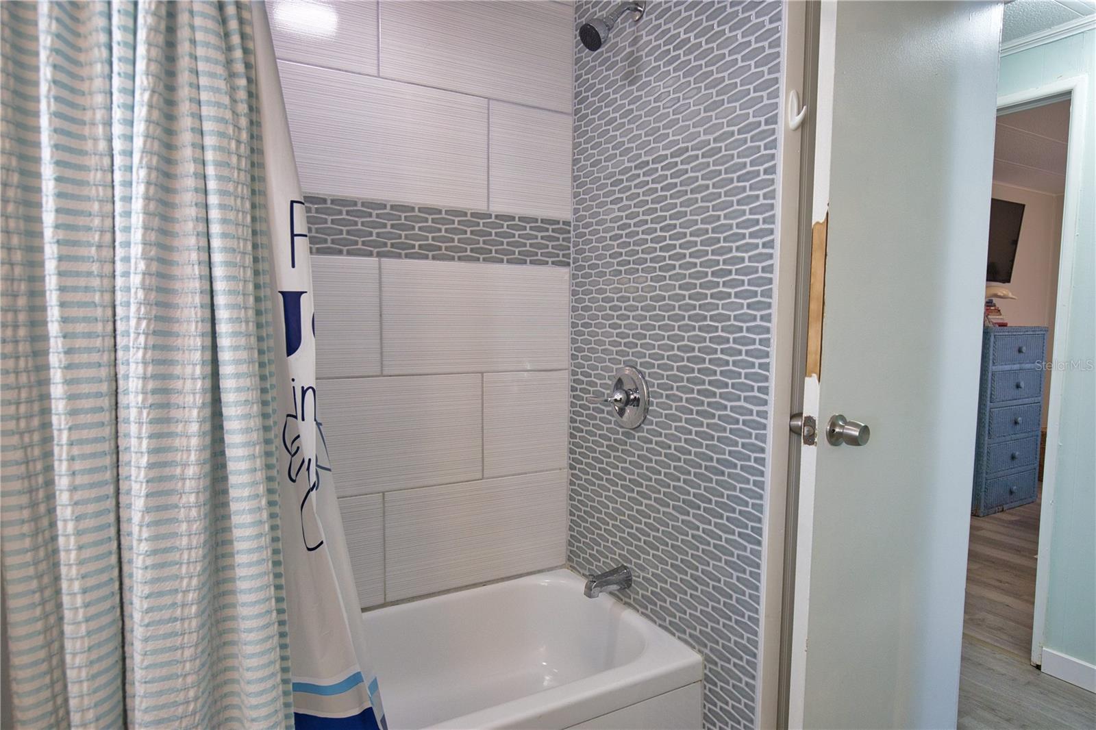 PINE LAKE - Residential