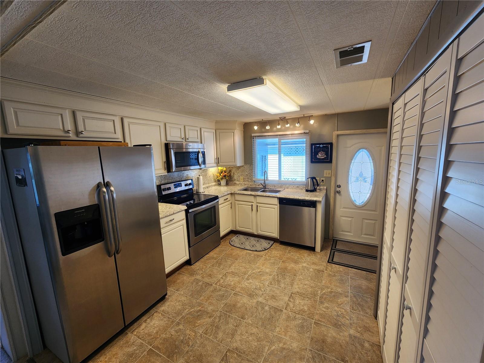 808 53RD AVENUE E 277