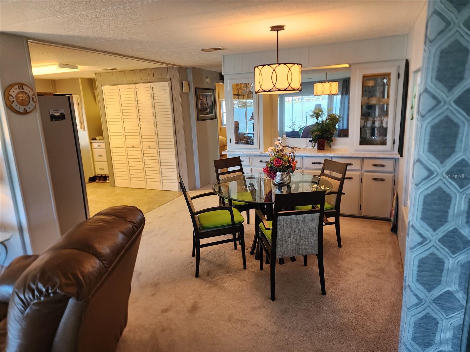 PALM LAKE ESTATES - Residential