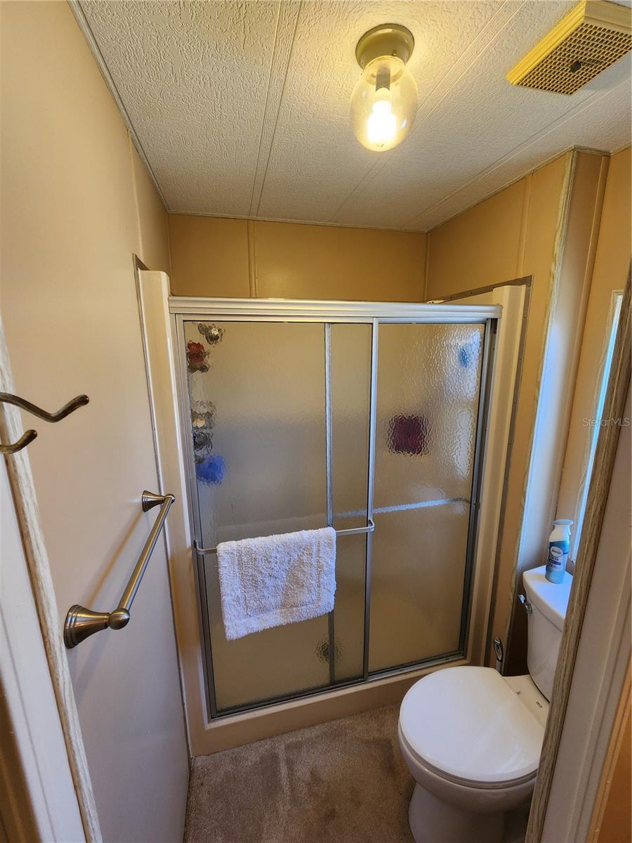 PALM LAKE ESTATES - Residential