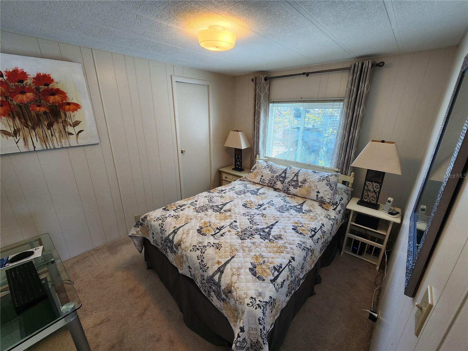 PALM LAKE ESTATES - Residential