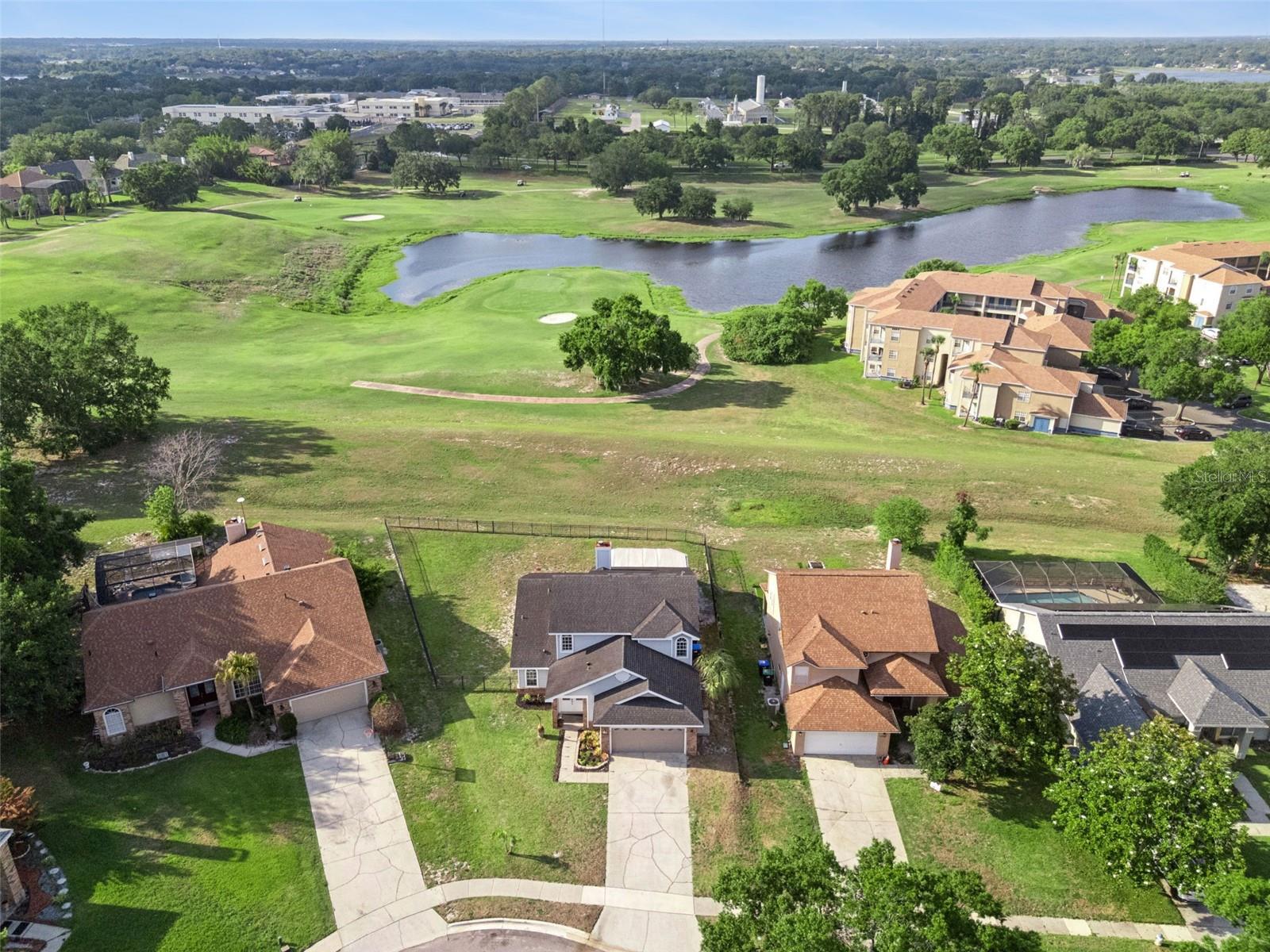 PEMBROOKE - Residential
