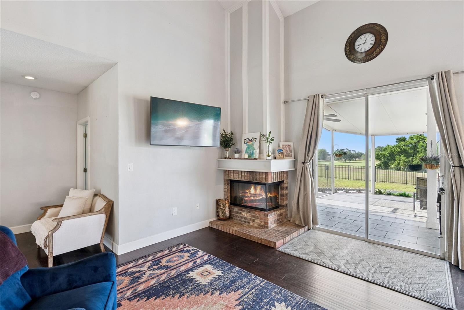 PEMBROOKE - Residential