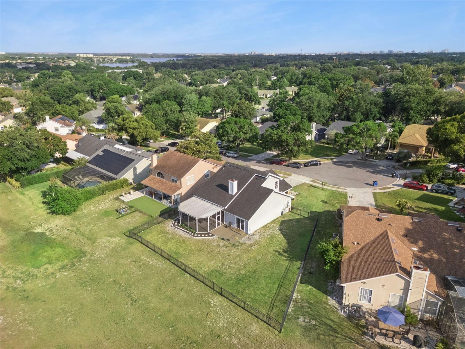 PEMBROOKE - Residential