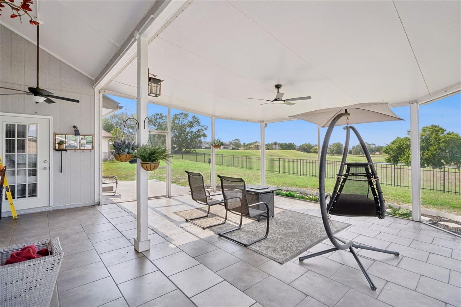 PEMBROOKE - Residential