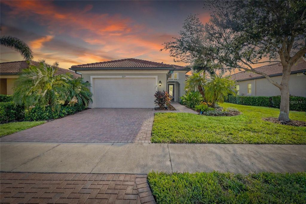 Photo of 10419 Medjool Drive, Venice, FL 34293 (MLS # A4665106)