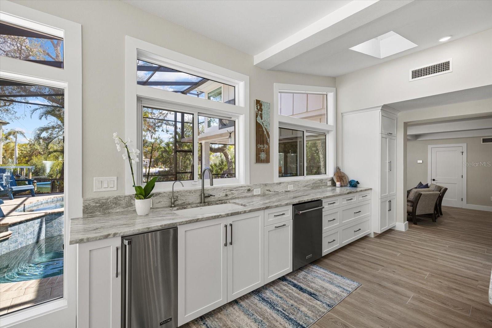 SIESTA BEACH - Residential