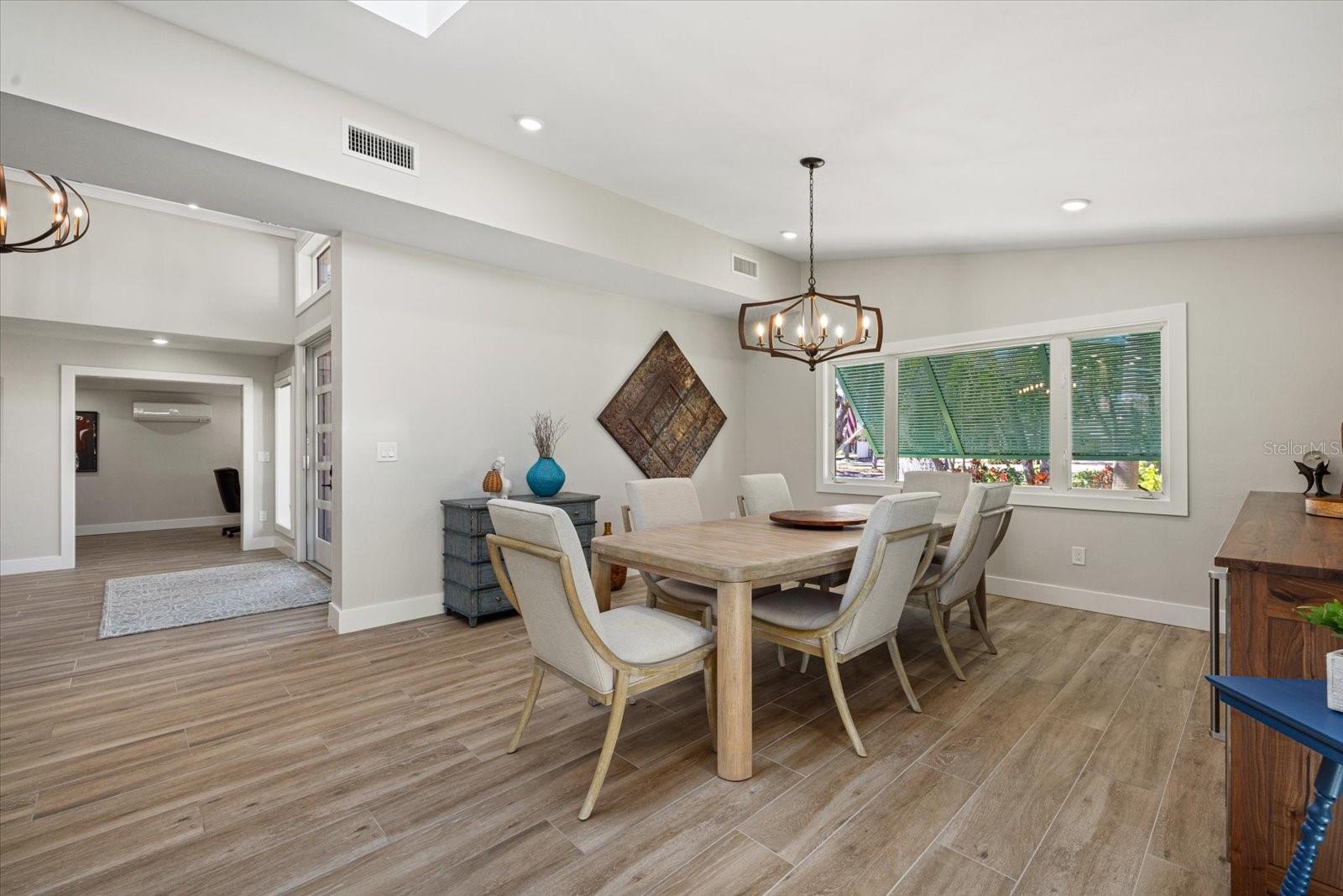 SIESTA BEACH - Residential