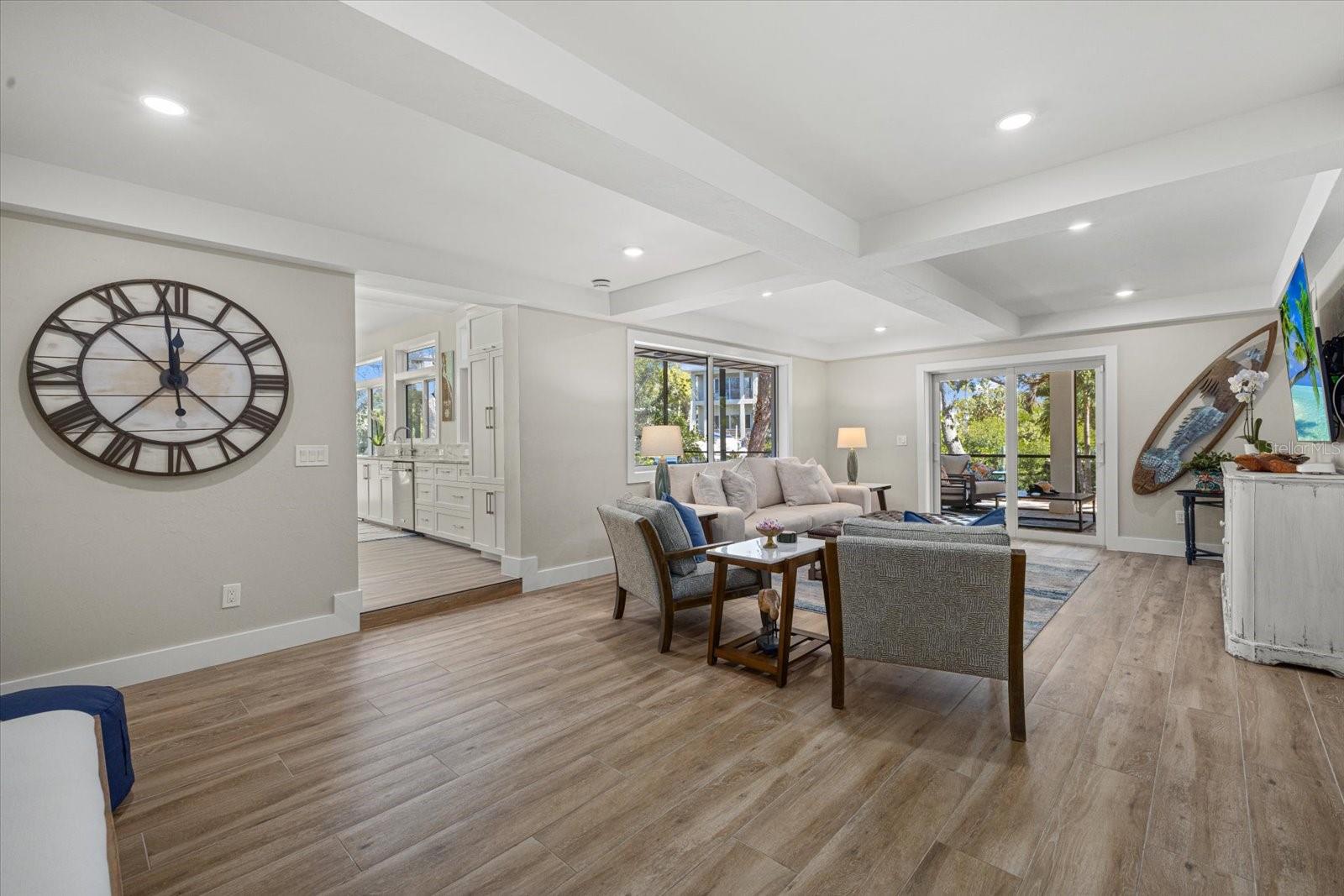 SIESTA BEACH - Residential