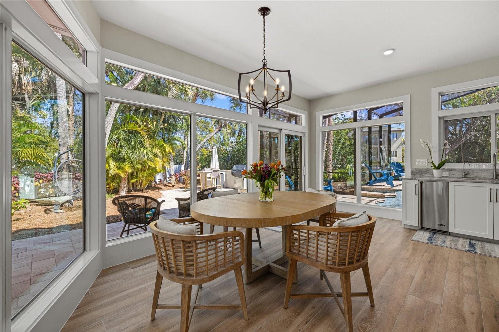 SIESTA BEACH - Residential