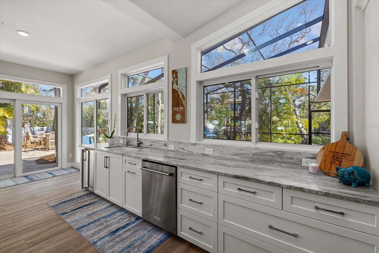 SIESTA BEACH - Residential