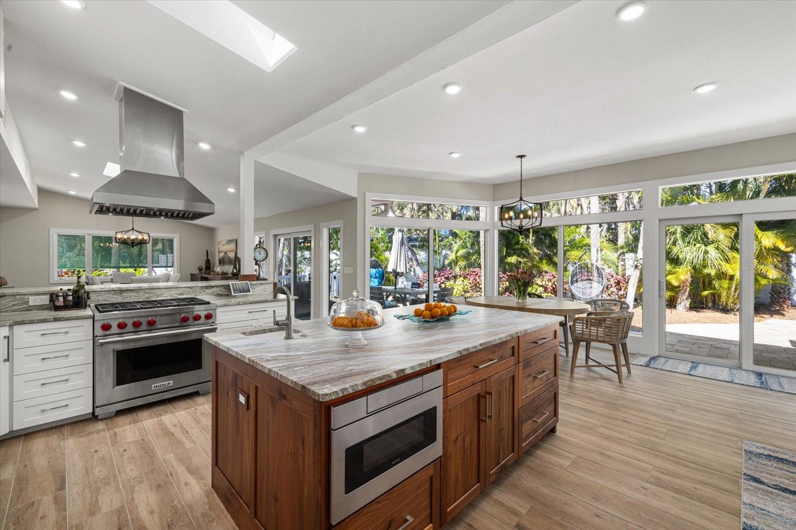 SIESTA BEACH - Residential