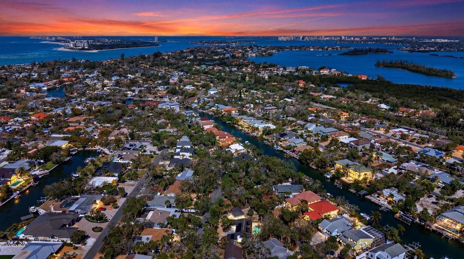 SIESTA BEACH - Residential