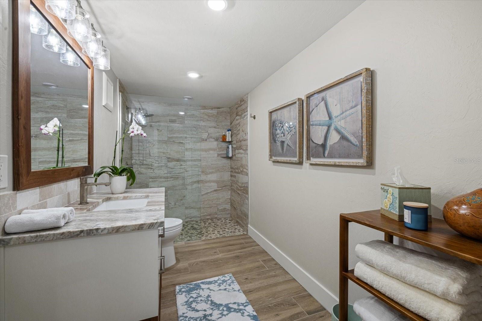 SIESTA BEACH - Residential