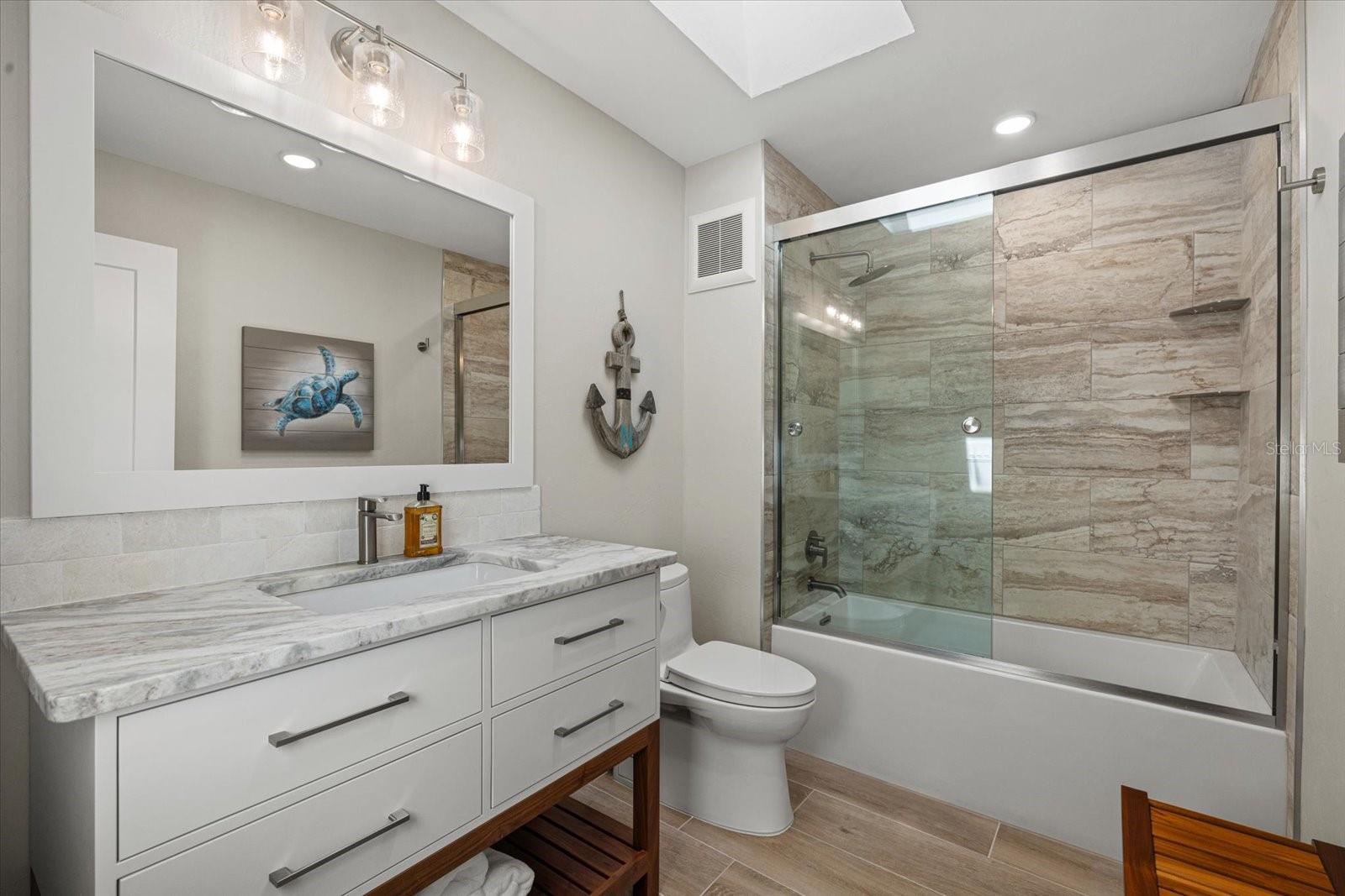 SIESTA BEACH - Residential