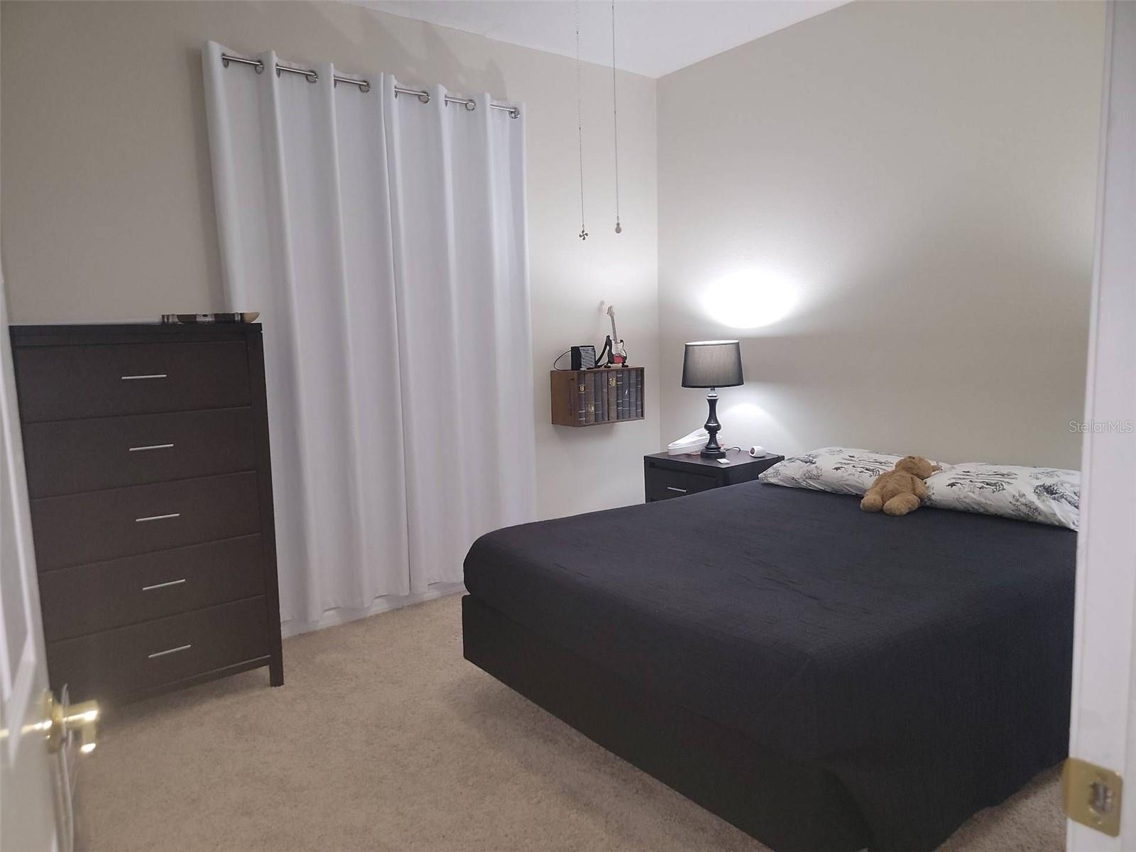 UNIVERSITY ESTATES - Residential Lease