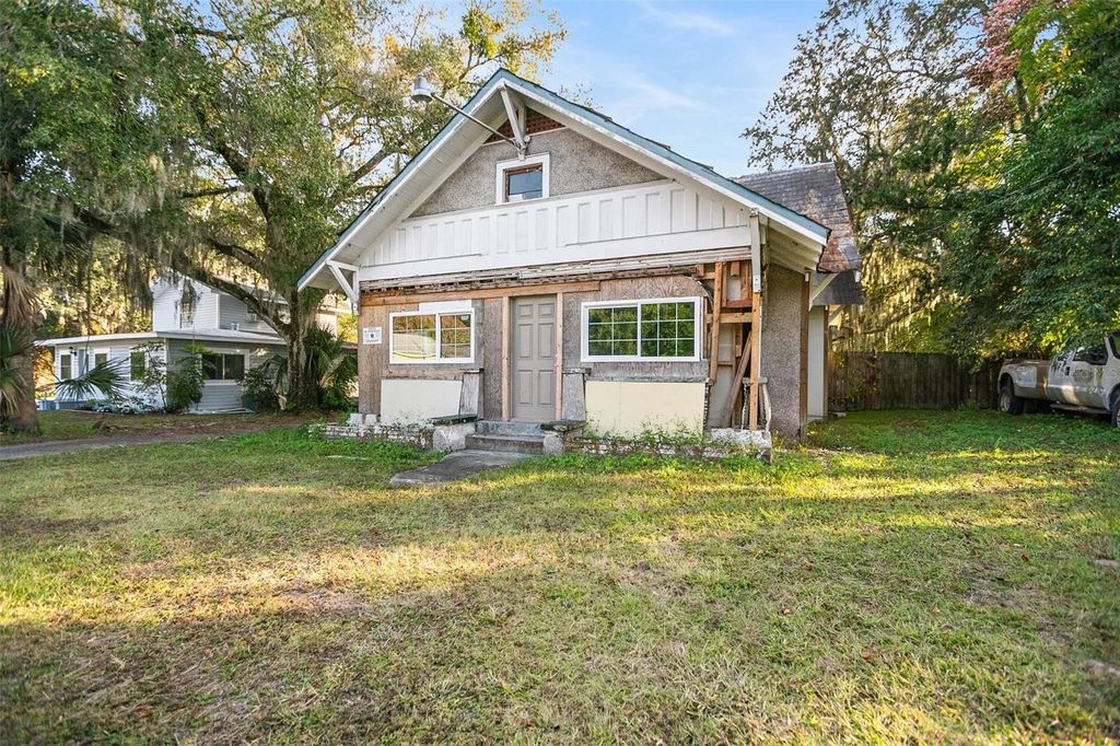 Photo of 1430 E New York Avenue, Deland, FL 32724 (MLS # V4946145)