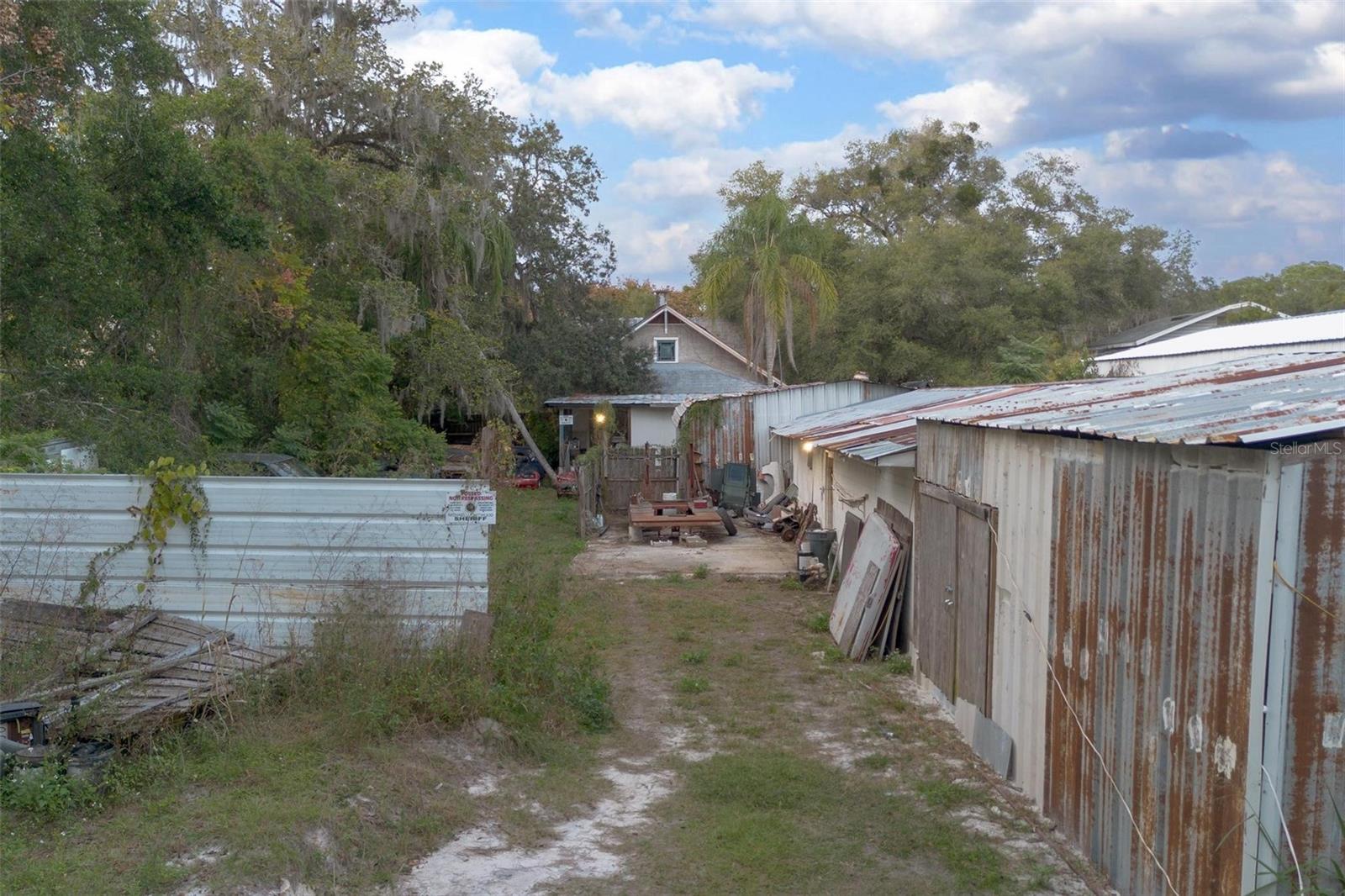 BLUE LAKE ADD DELAND LTS 27-60 - Residential