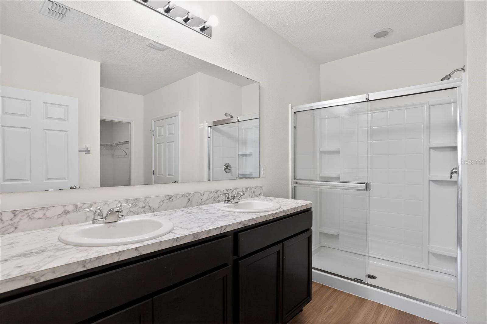 BAYSIDE COTTAGES - Residential