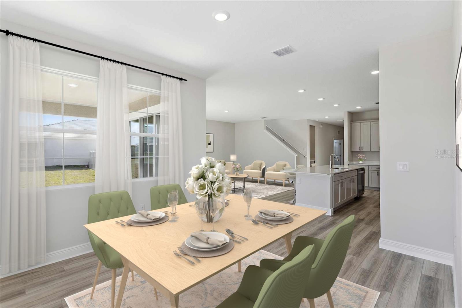 PASADENA WOODS - Residential