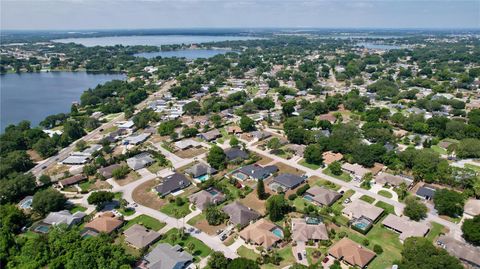 A home in WINTER HAVEN