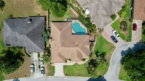 A home in WINTER HAVEN