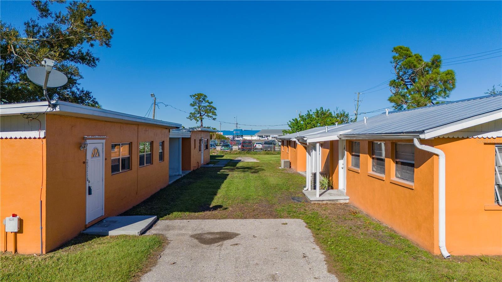 C HARBOR - Residential Income