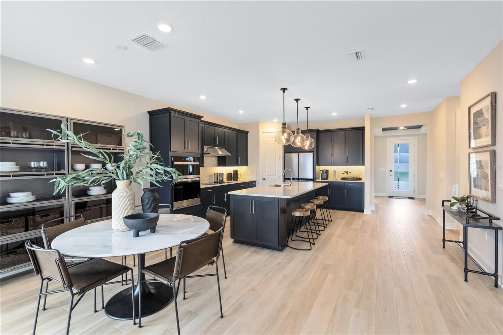 BRIDGEWALK - Residential