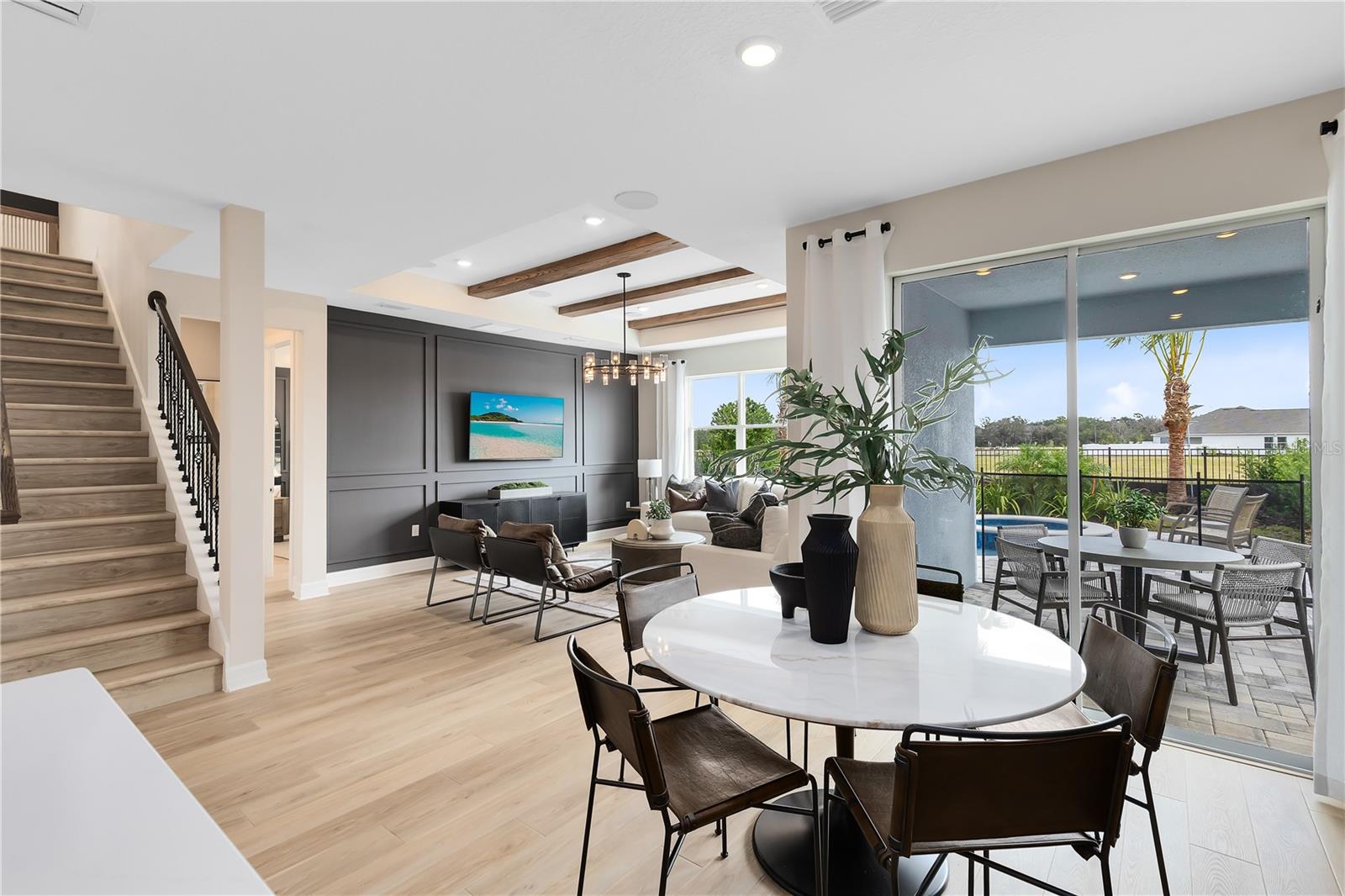 BRIDGEWALK - Residential