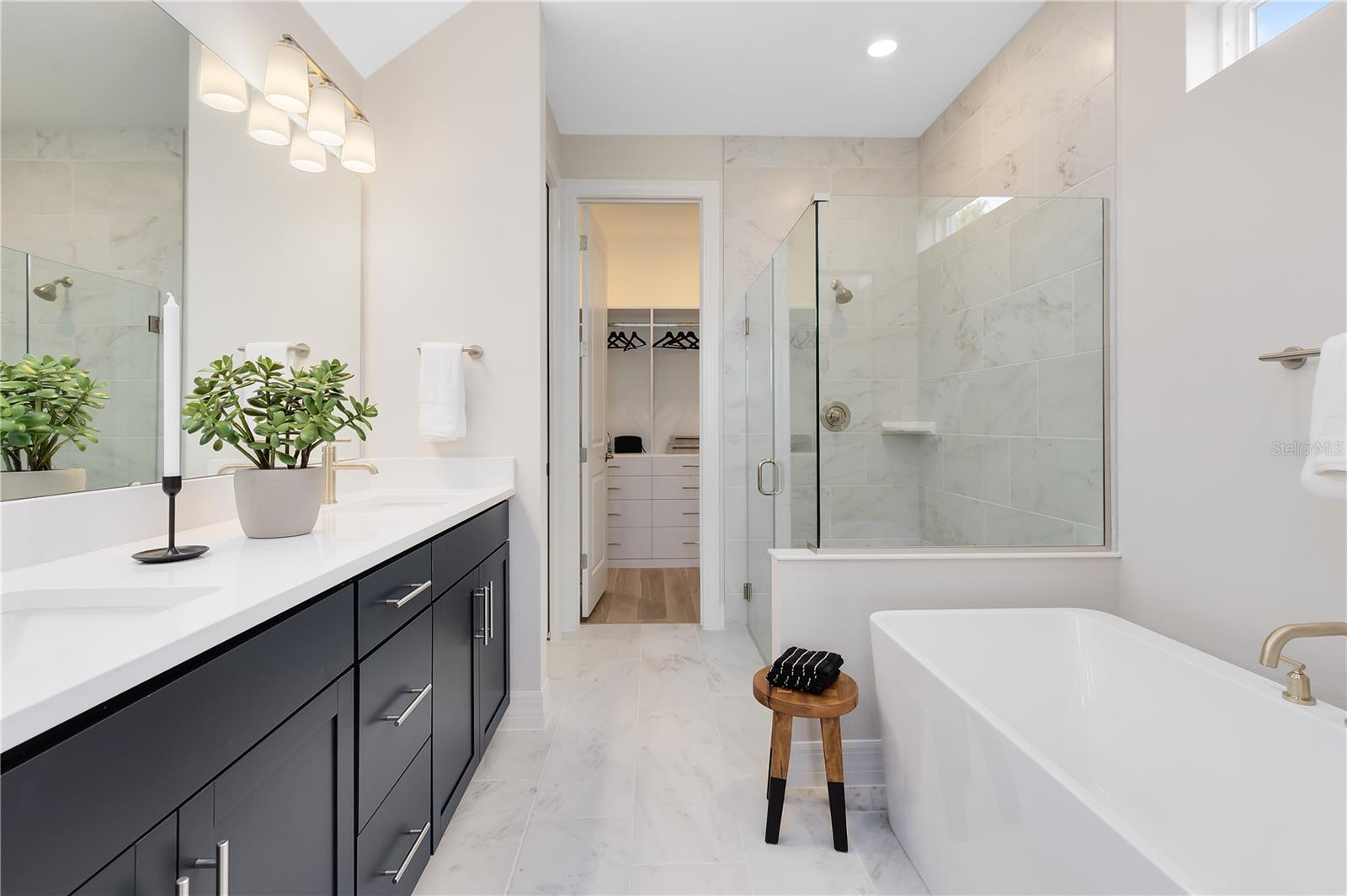 BRIDGEWALK - Residential