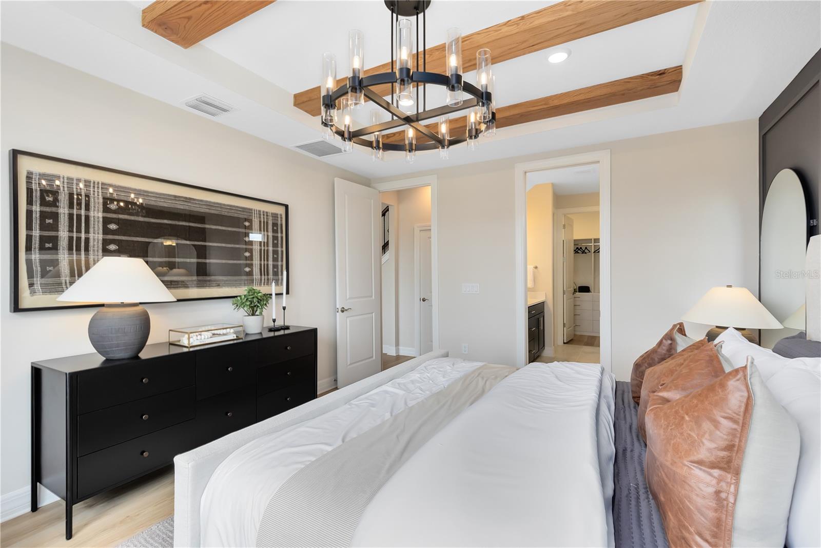 BRIDGEWALK - Residential