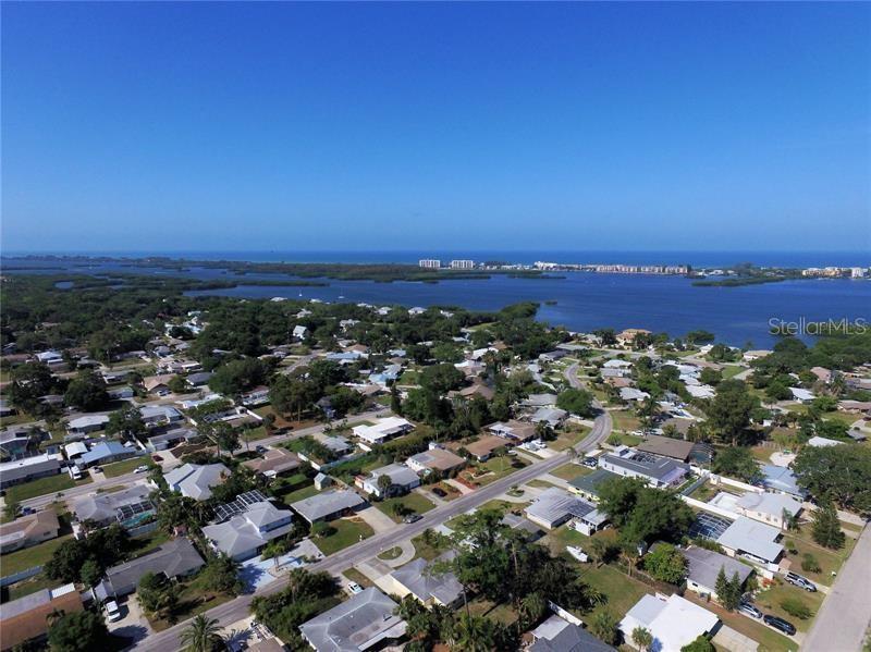 TROPICAL SHORES - Residential Lease