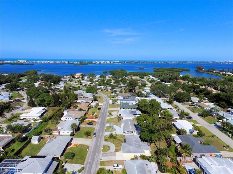 TROPICAL SHORES - Residential Lease