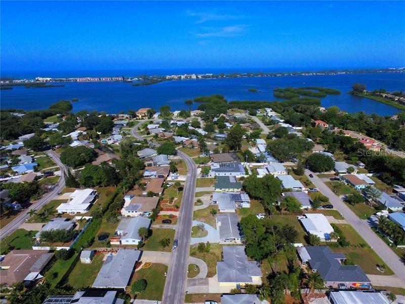TROPICAL SHORES - Residential Lease