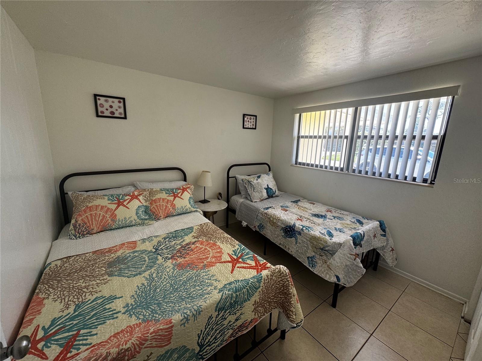 TROPICAL SHORES - Residential Lease