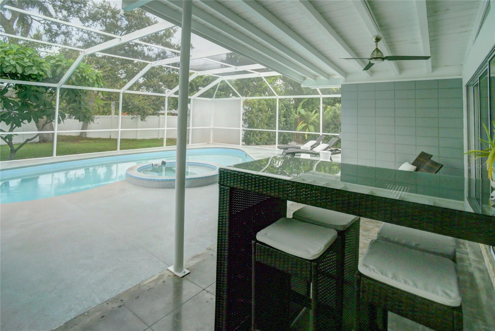 PALMA SOLA PARK - Residential
