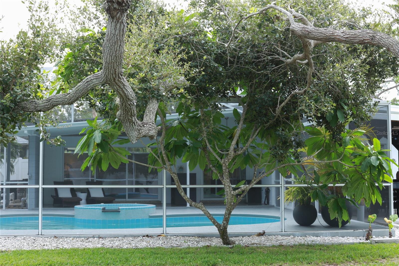 PALMA SOLA PARK - Residential